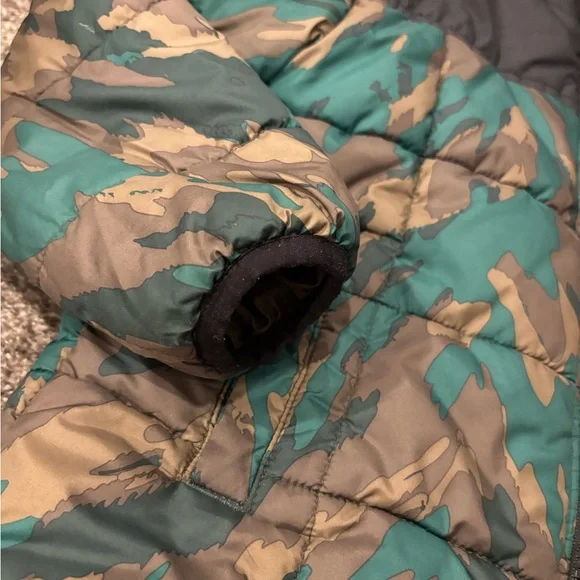 The North Face Green and Brown Puffer Jacket - Picture 5 of 5